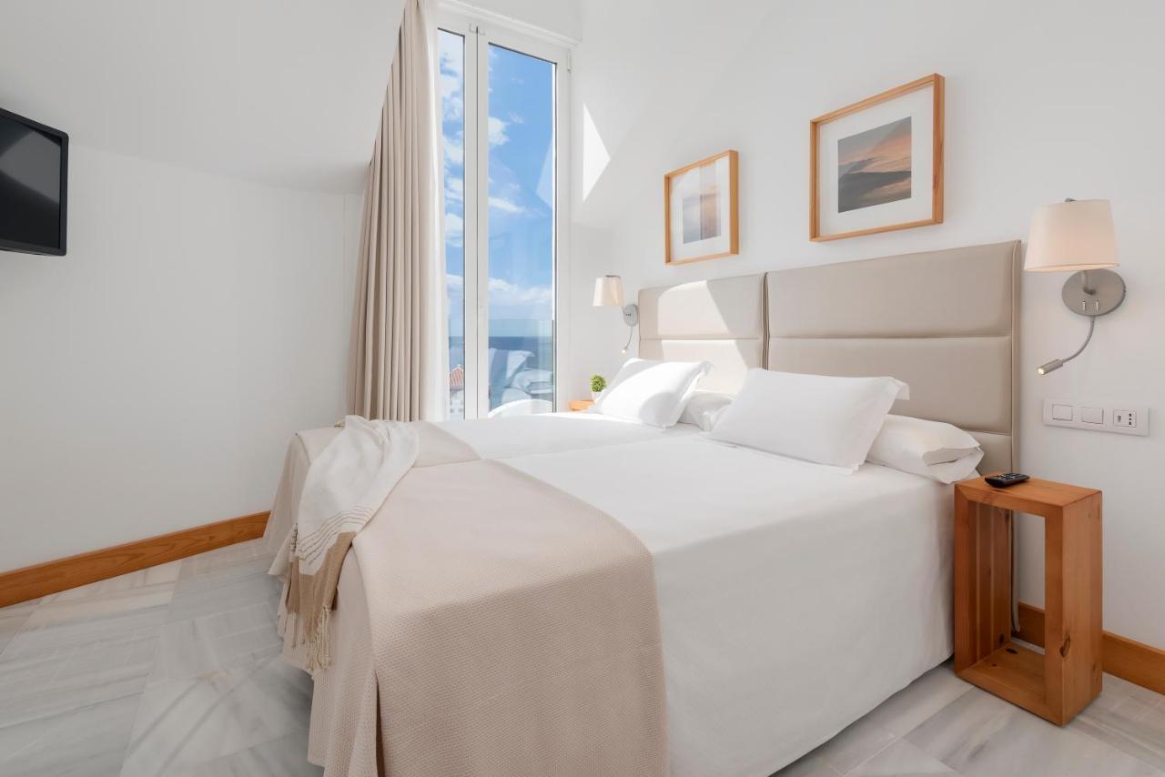 Suite met 2 Slaapkamers en Panoramisch Uitzicht op de Oceaan